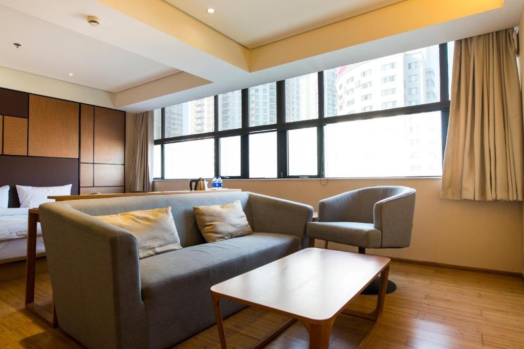 Нанкин: Ji Hotel (Nanjing Chaotian Palace)