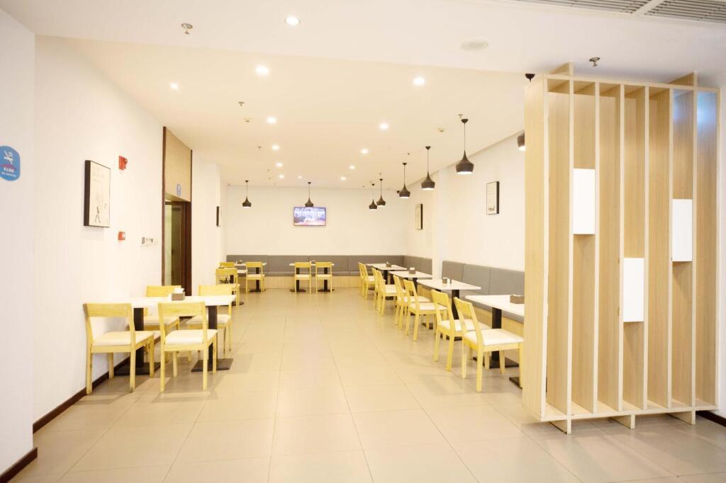 Чэнду: Hanting Express Chengdu Longqunyi