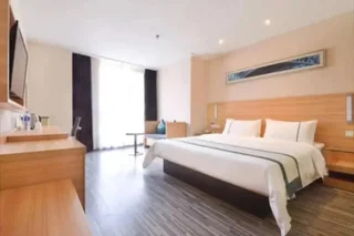 Ухань: Hanting Express Wuhan Huangpi Panlong Town
