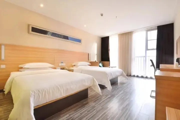 Ухань: Hanting Express Wuhan Huangpi Panlong Town