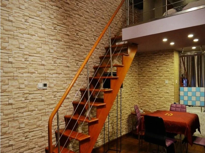 Дунъян: Dongfang Hotel