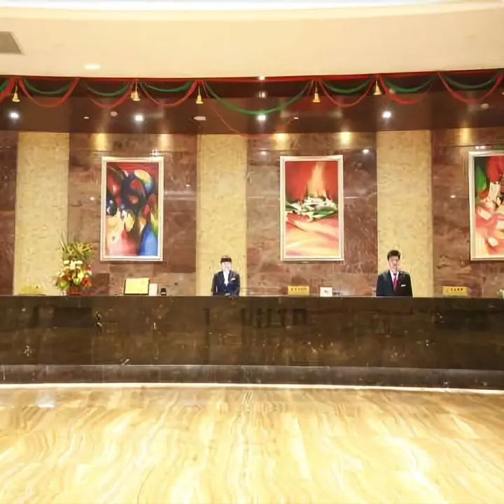 Хуанган: Huatai Hotel