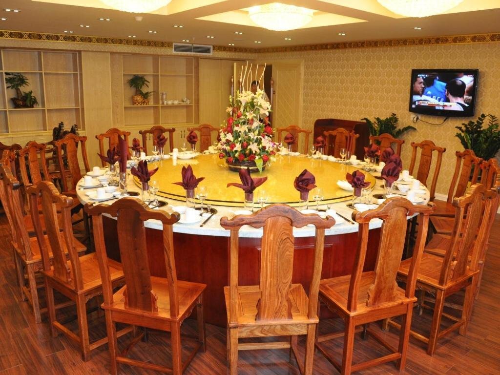 Фанчэнган: Dongxing Donghai Hotel