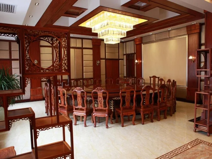 Фанчэнган: Dongxing Donghai Hotel