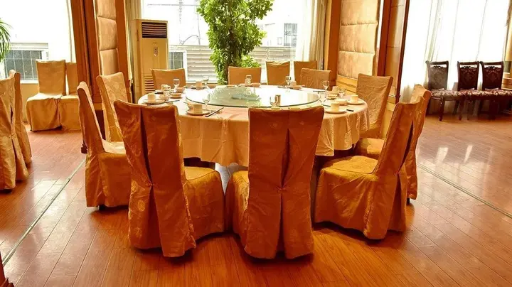 Шанграо: Jinjiang Hotel