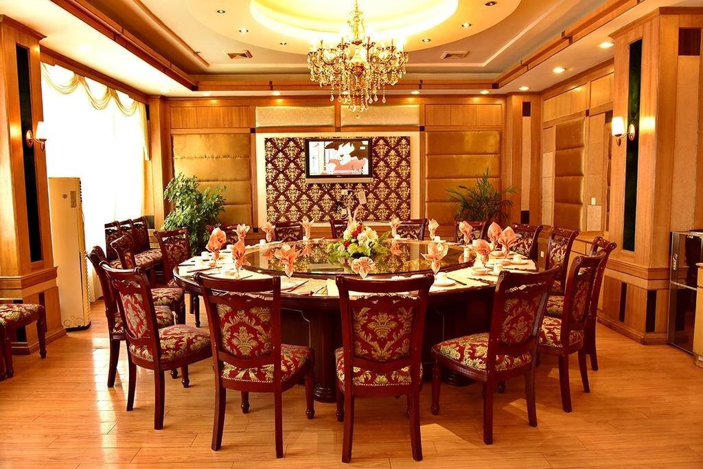 Шанграо: Jinjiang Hotel