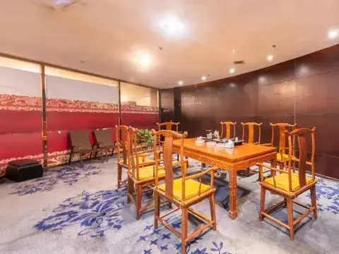 Дунгуань: East River International Hotel