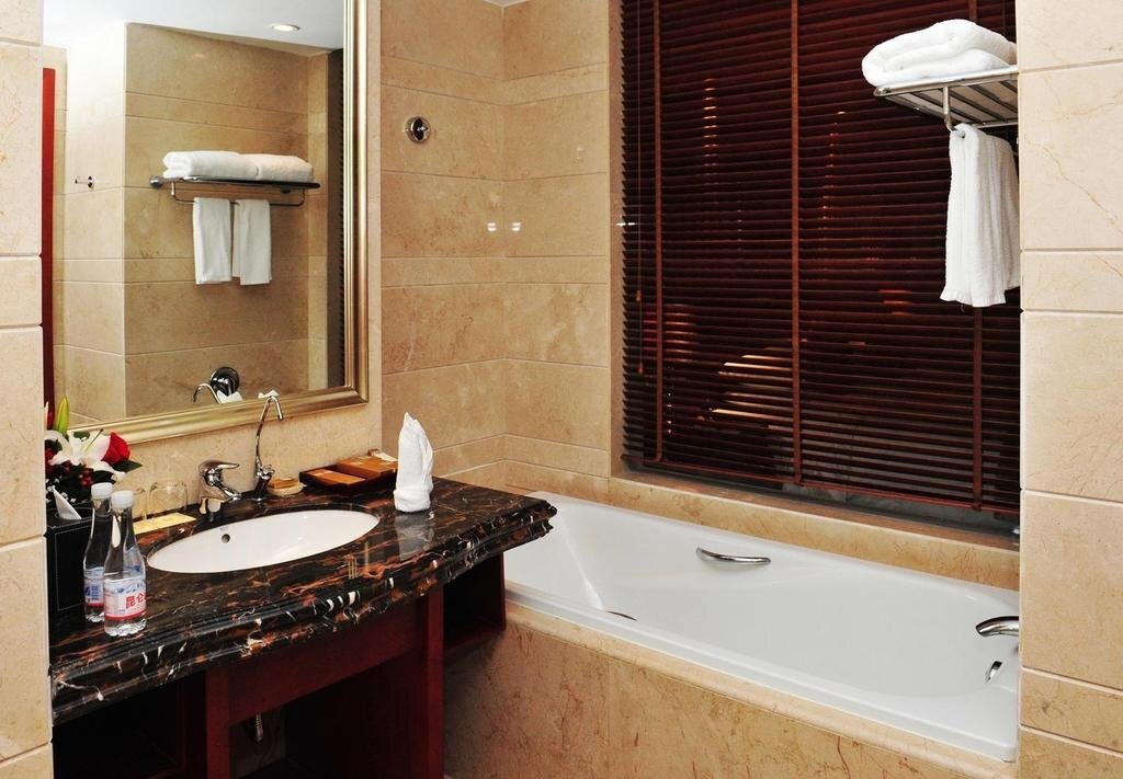 Best Western Sanhe Grand Hotel — фото 3