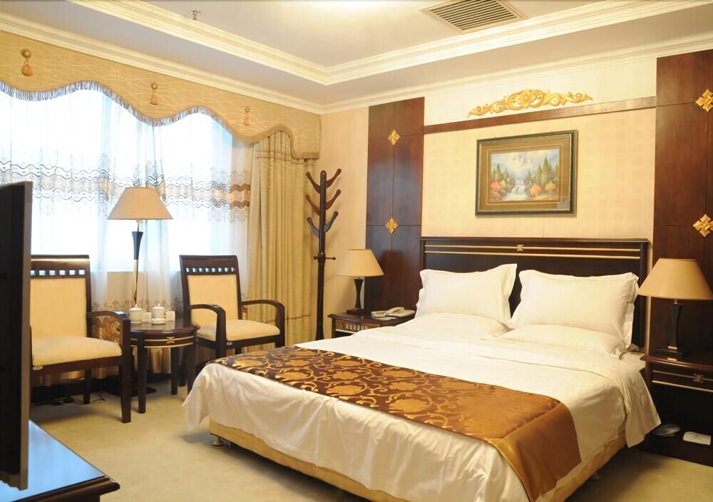 Чжэнчжоу: Peak Hotel