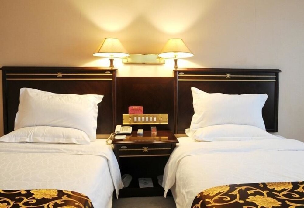 Чжэнчжоу: Peak Hotel