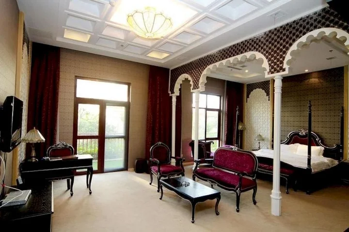 Нанкин: Nanjing John Hot Spring Hotel