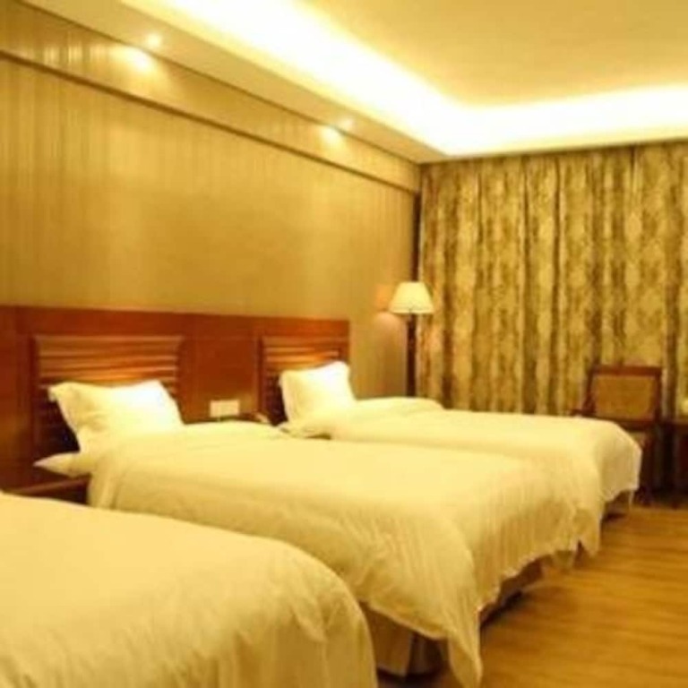 Чжуншань: Junyi Hotel