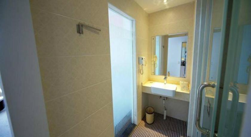 Наньнин: Nanning Xingbo Express Hotel Guangxi University Branch