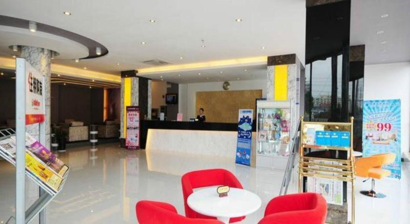 Наньнин: Nanning Xingbo Express Hotel Guangxi University Branch
