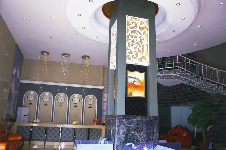 Шангри-Ла: Qinxin Holiday Hotel - Shangri-la
