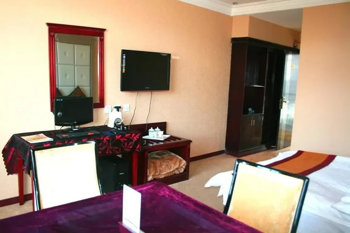 Шангри-Ла: Qinxin Holiday Hotel - Shangri-la