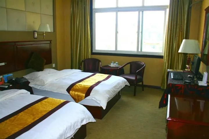 Шангри-Ла: Qinxin Holiday Hotel - Shangri-la
