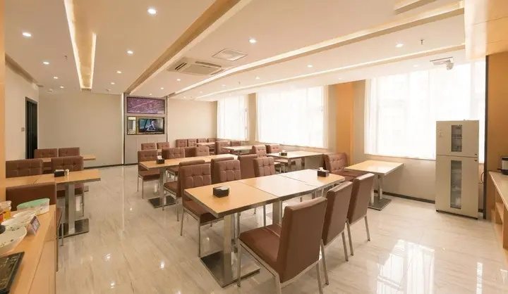 Наньнин: Nanning Xingbo Express Hotel Yuanhu Branch