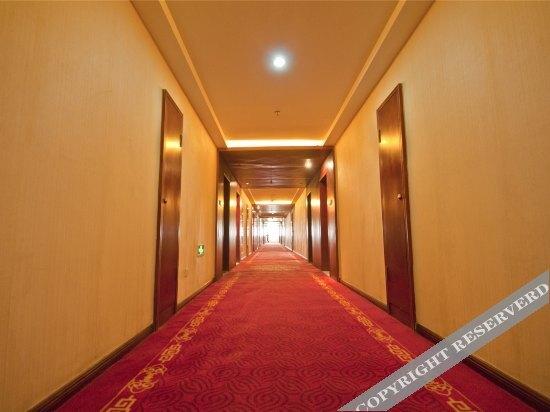 Линьи: Amazing International Hotel