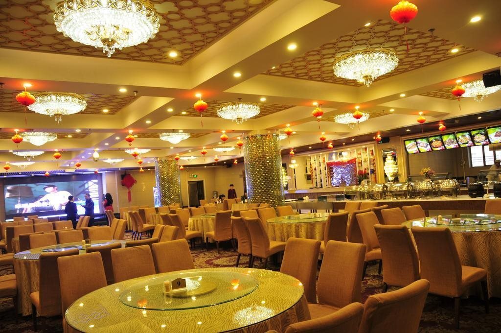 Урумчи: Jingu Hotel-Urumqi