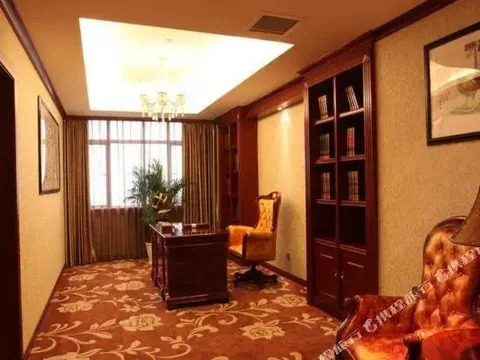 Шанграо: Huayun Hotel