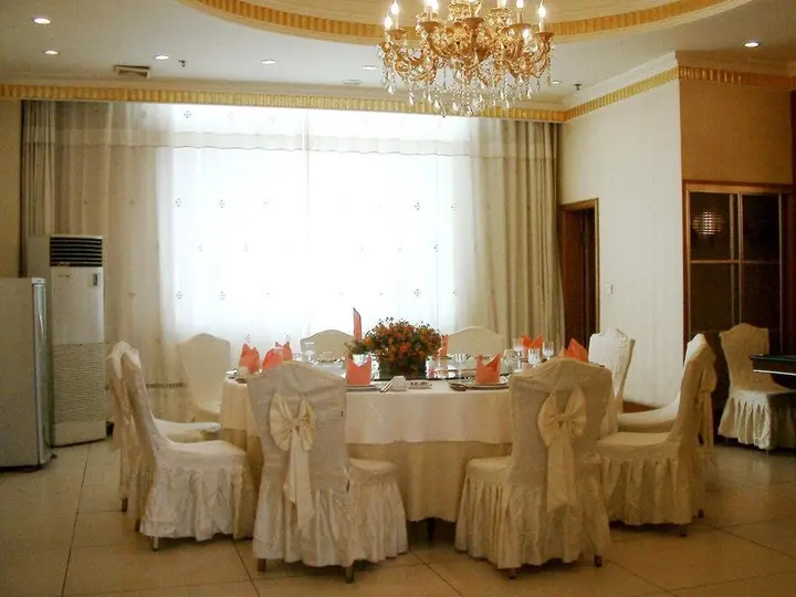 Чжэнчжоу: Jinhe Hotel