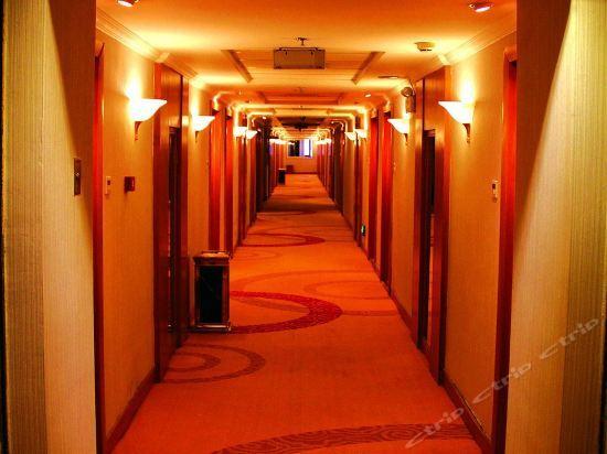 Чжэнчжоу: Jinhe Hotel