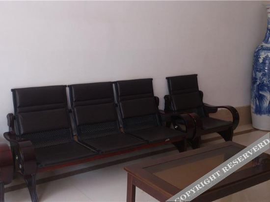 Шанграо: Yunzhongxiang Hotel
