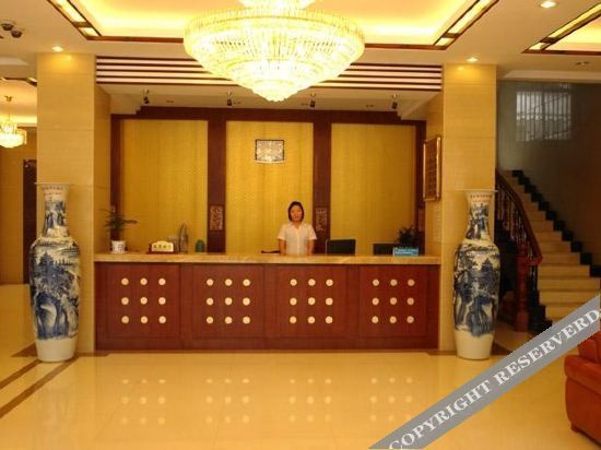 Шанграо: Yunzhongxiang Hotel