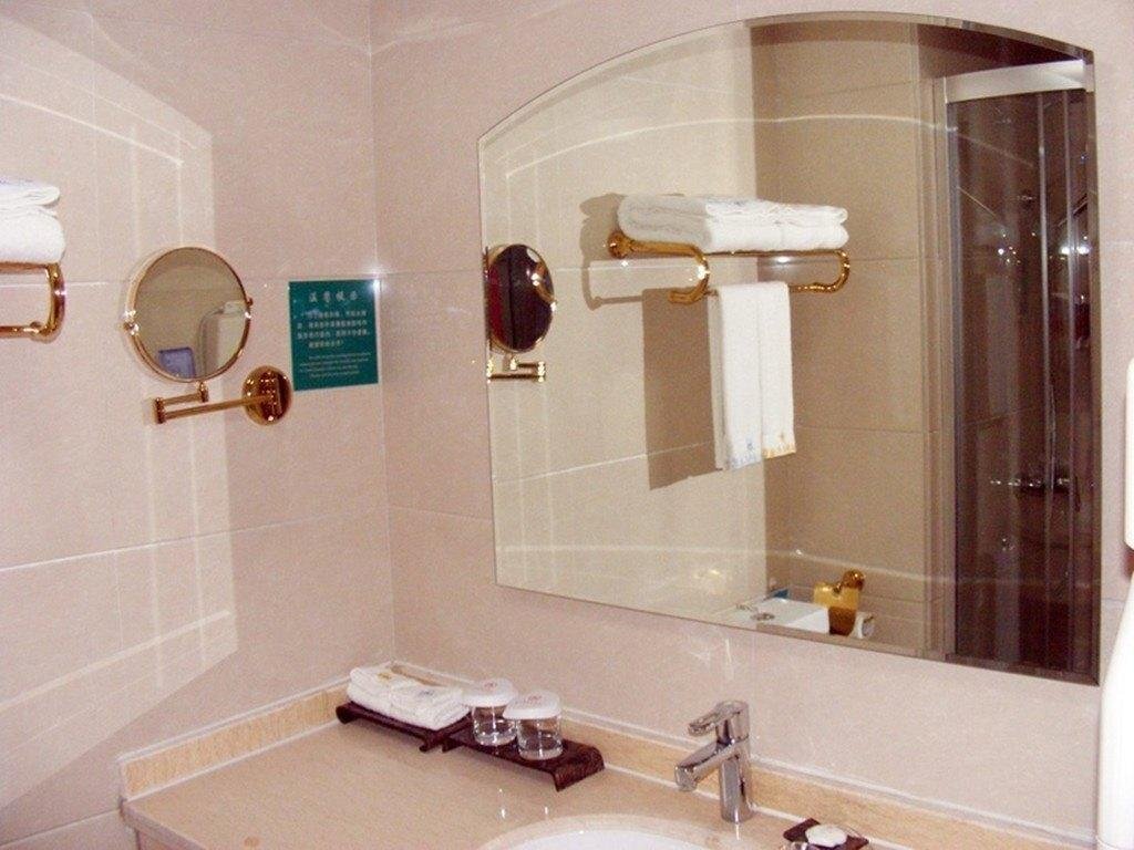 Шанграо: Yuhong International Hotel