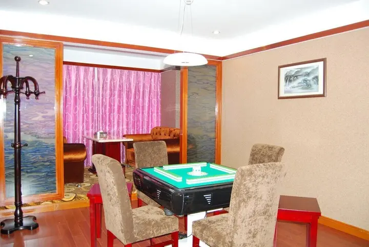 Шанграо: Yuhong International Hotel