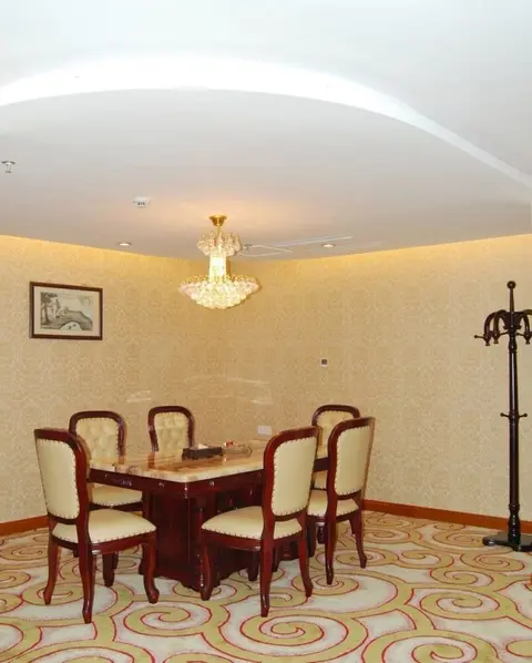 Шанграо: Yuhong International Hotel