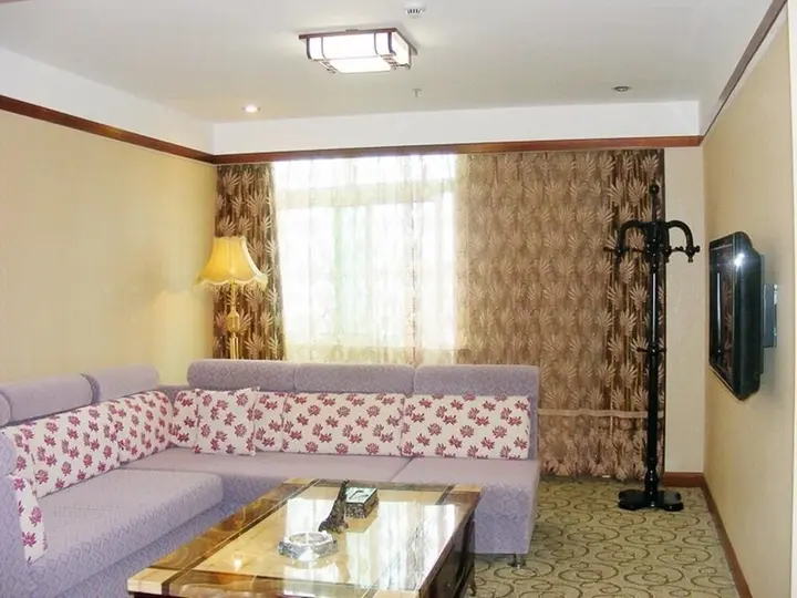 Шанграо: Yuhong International Hotel