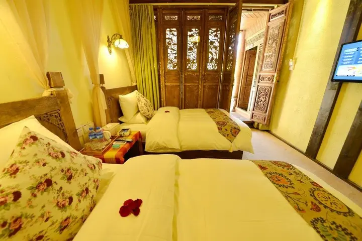 Лицзян: Shuiting Moyuan Inn