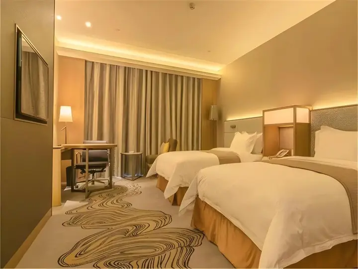Чжуншань: The Summit Hotel