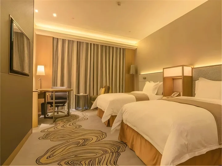 Чжуншань: The Summit Hotel