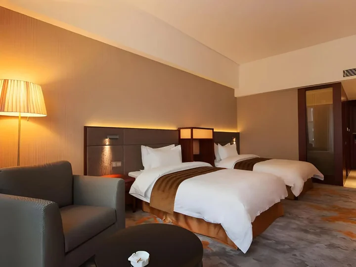Чжуншань: The Summit Hotel