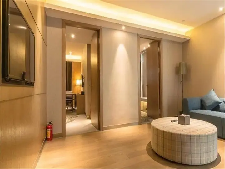 Чжуншань: The Summit Hotel