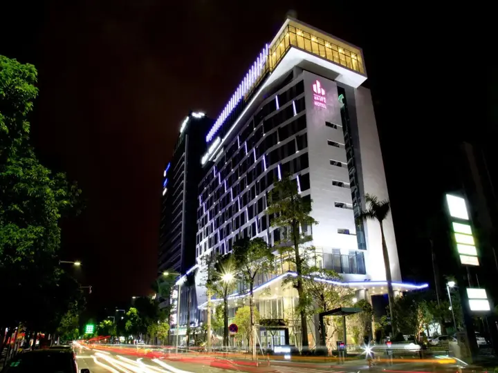 Чжуншань: The Summit Hotel