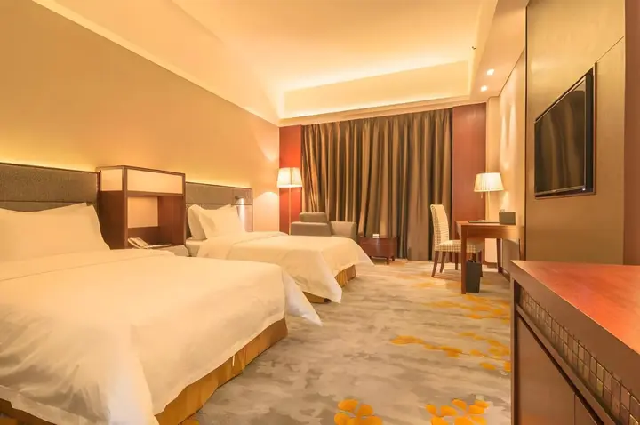 Чжуншань: The Summit Hotel