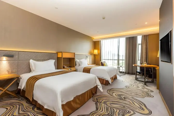 Чжуншань: The Summit Hotel