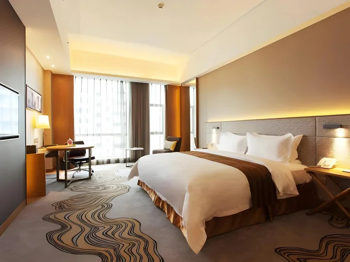 Чжуншань: The Summit Hotel