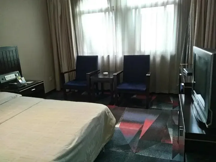 Гуйлинь: Guilin Jin Wan Hotel