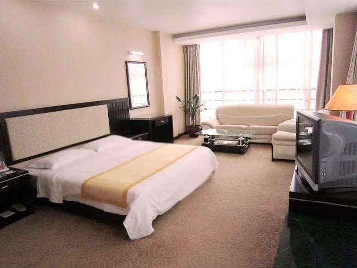 Гуйлинь: Guilin Jin Wan Hotel