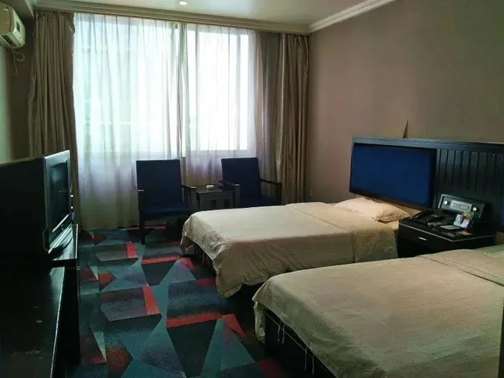 Гуйлинь: Guilin Jin Wan Hotel