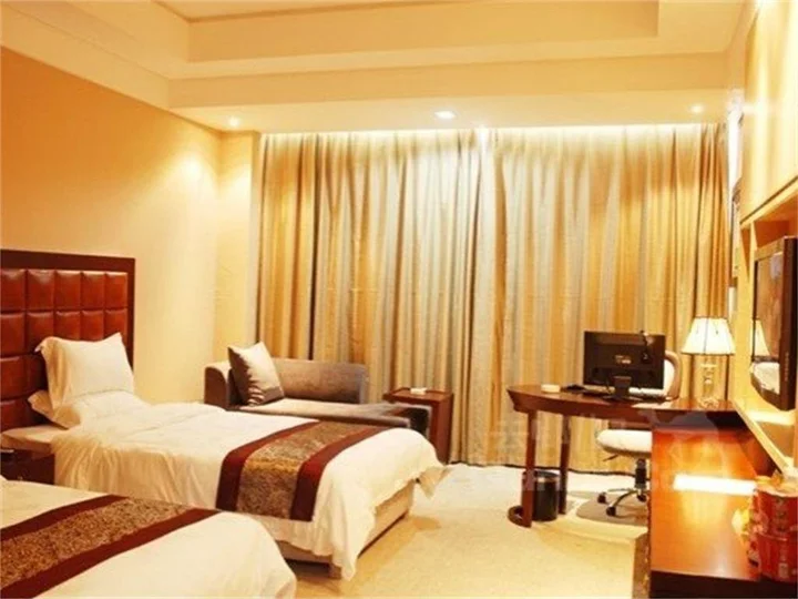 Хэнъян: Five-Ring Hotel
