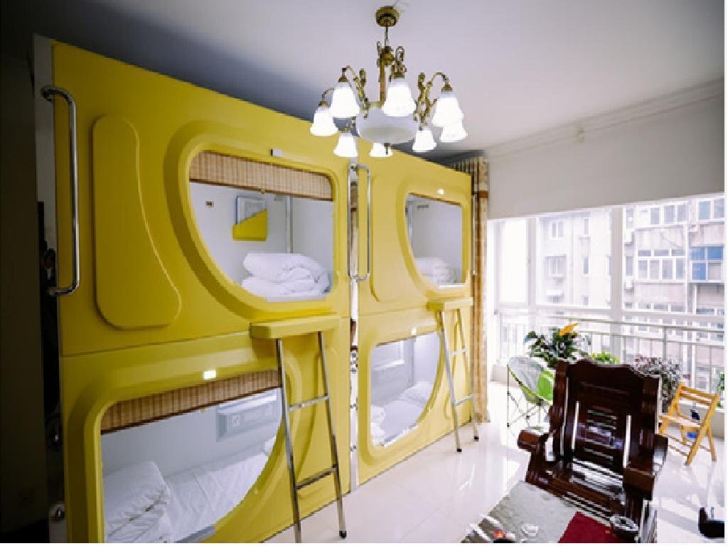 Лоян: My home Space Youth Hostel Capsule Railway Station Branch