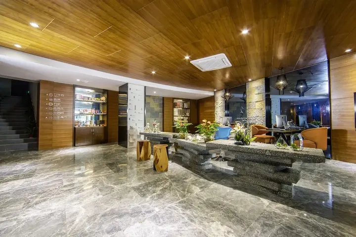 Куньмин: Yunman Hotel Kunming Donghua