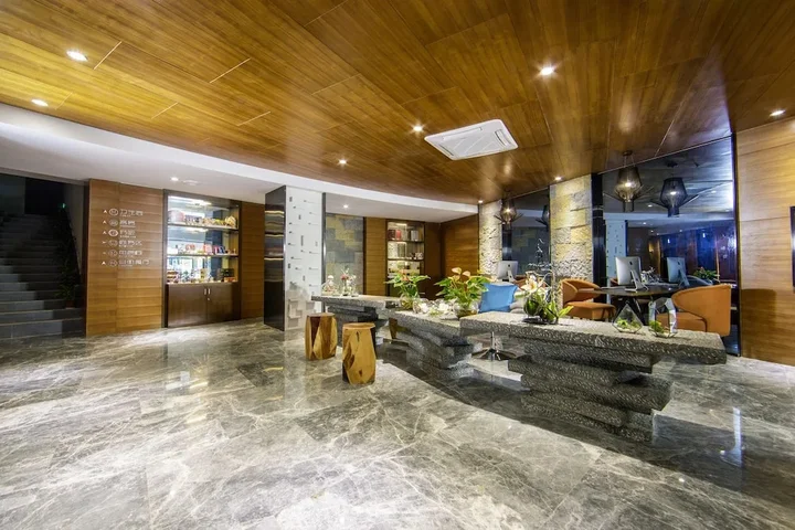 Куньмин: Yunman Hotel Kunming Donghua