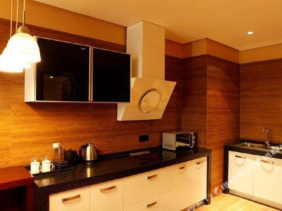 Хуаншань: Days Suites Bojing Hotel Huangshan